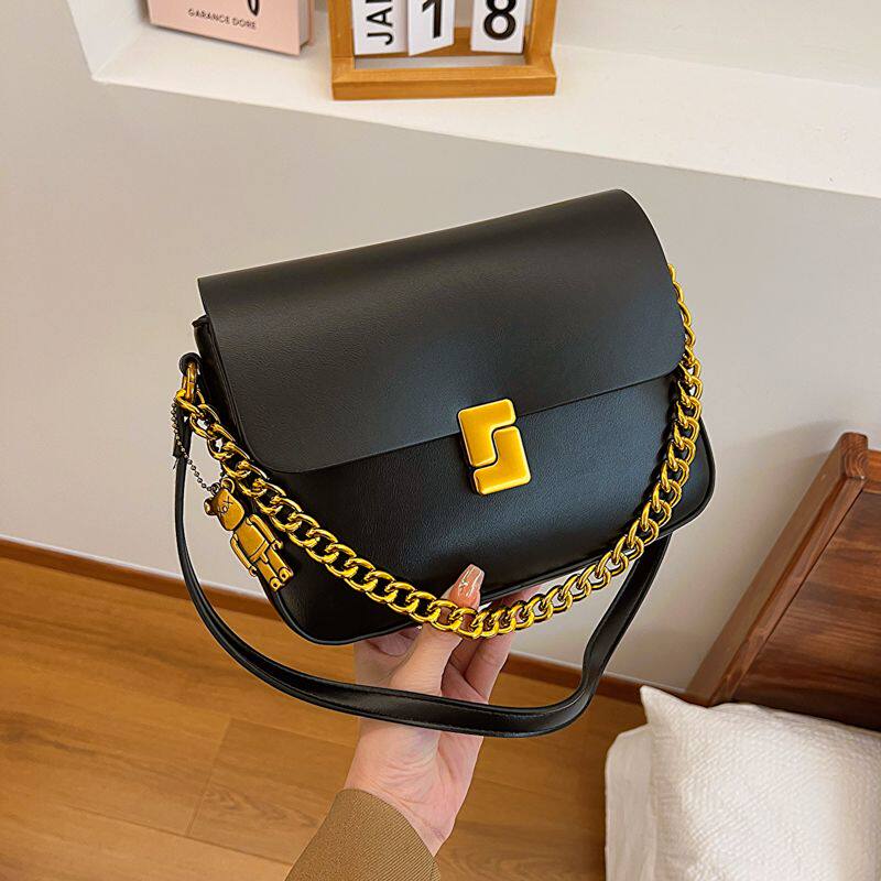 高级质感小包包女2025秋冬新款复古单肩腋下包时尚百搭斜挎小方包