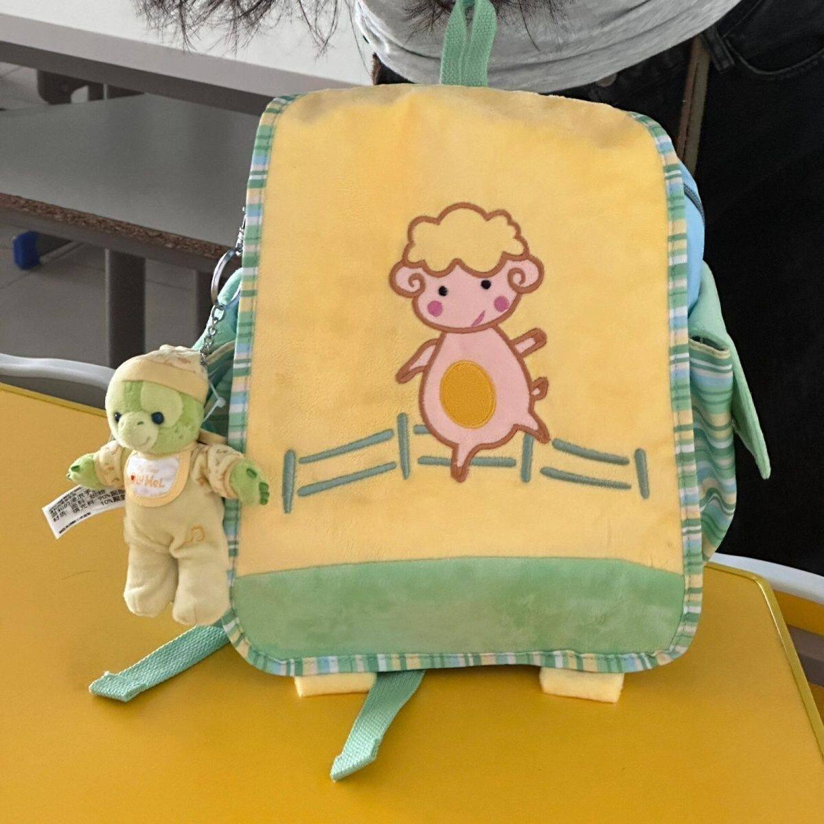 卡通绵羊可爱图案年轻外出旅游小背包春夏新款小众设计帆布双肩包