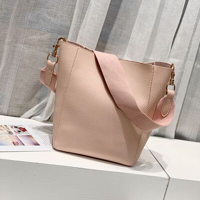 包包2024新款潮欧美超火女时尚宽带sangle包水桶包手提斜挎子母包