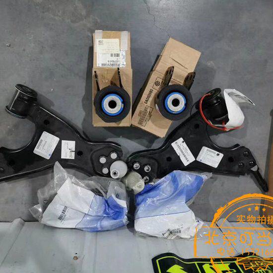 昂科雷悬挂下支臂胶套悬挂胶套前减昂科雷后减昂克雷前后减三角臂