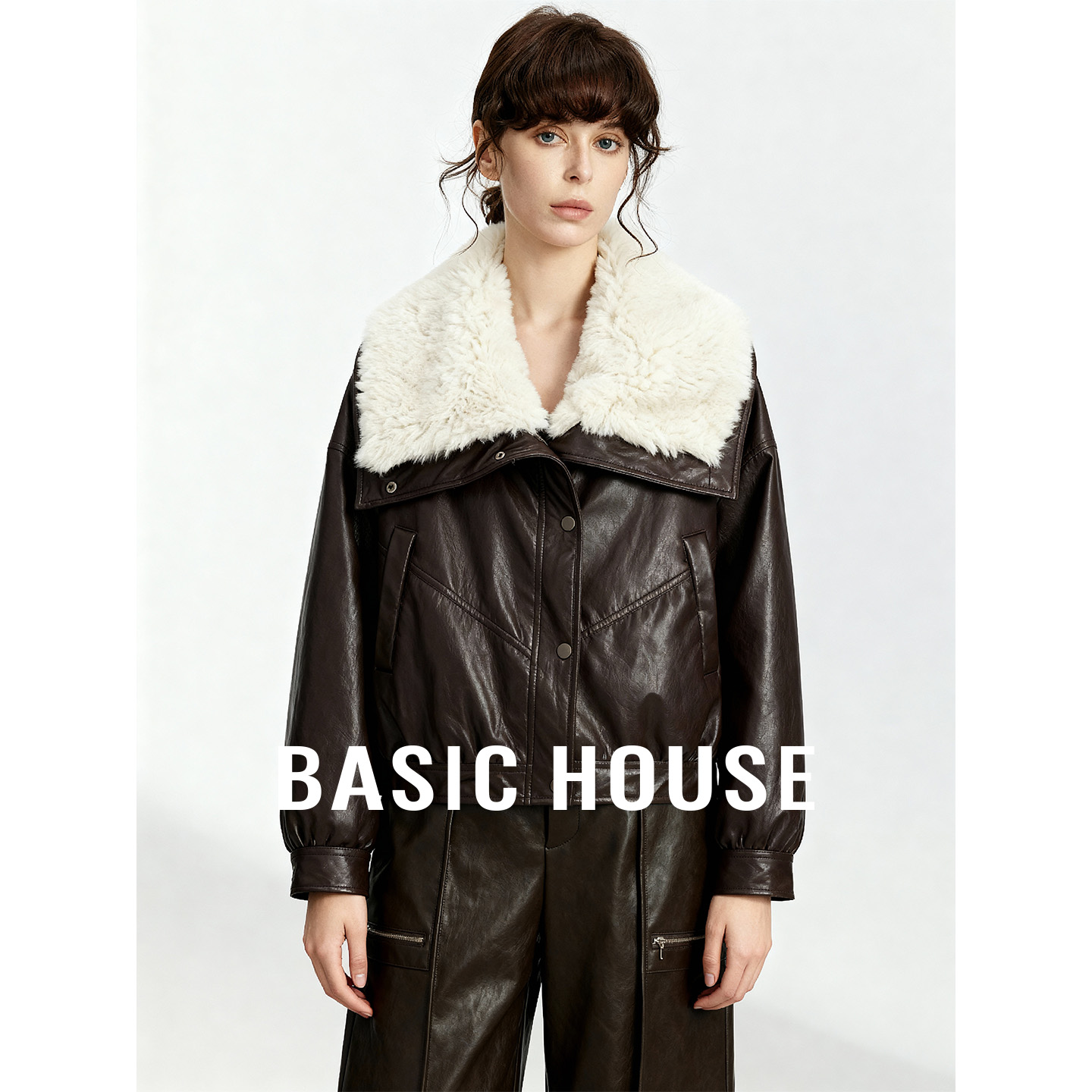 Basic House/百家好2025秋冬新款翻领短款羽绒服女保暖百搭外套