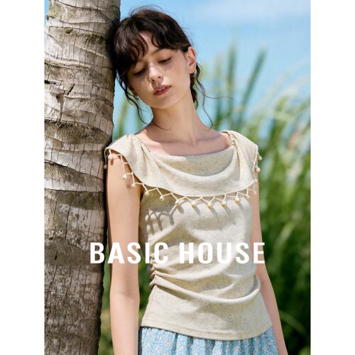 Basic House/百家好燕麦色一字肩珍珠流苏T恤女显瘦百搭露肩上衣