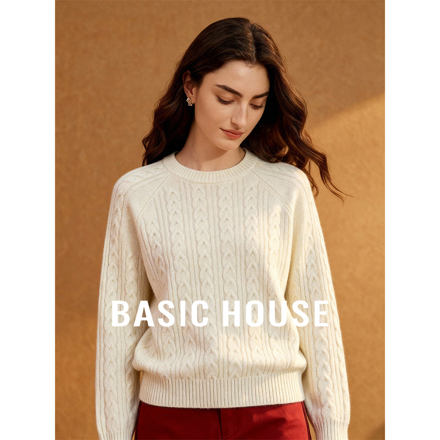 Basic House/百家好白色圆领绞花简约毛衣女春宽松百搭绵羊毛上衣