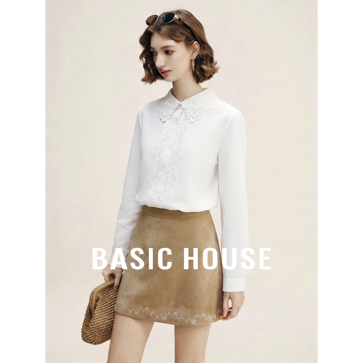 Basic House/百家好纯色镂空蕾丝拼接衬衫秋季百搭女宽松长袖衬衣