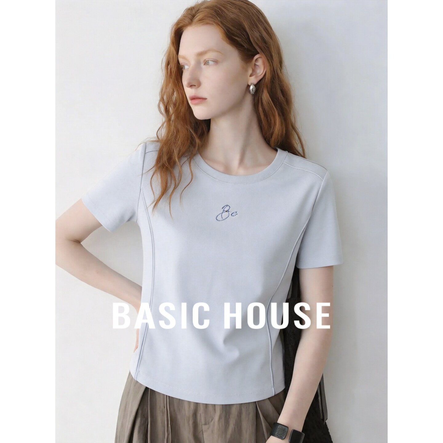 Basic House/百家好湖水蓝圆领字母刺绣短袖T恤女夏百搭显瘦上衣