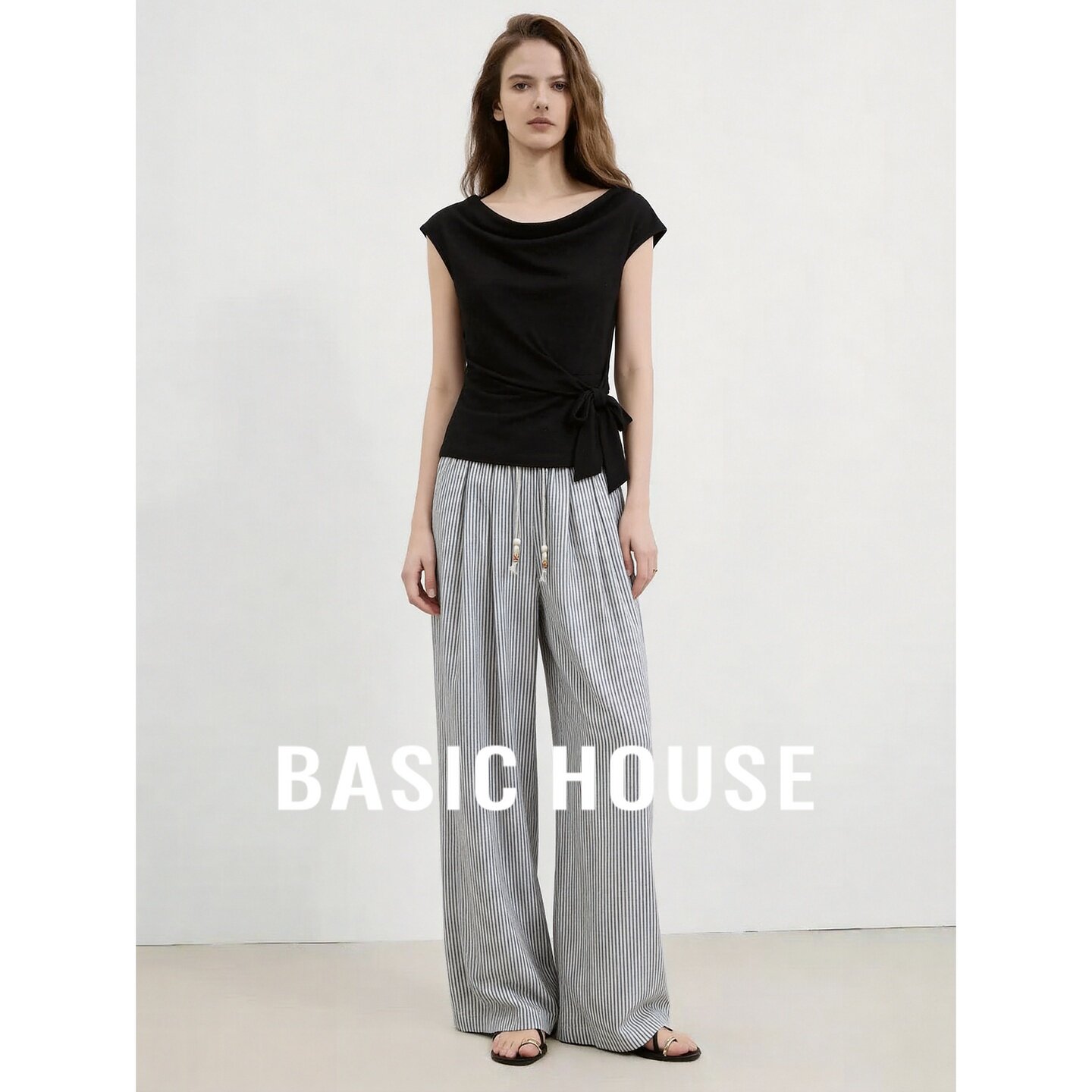 Basic House/百家好2026夏季休闲套装女简约T恤高腰直筒裤两件套
