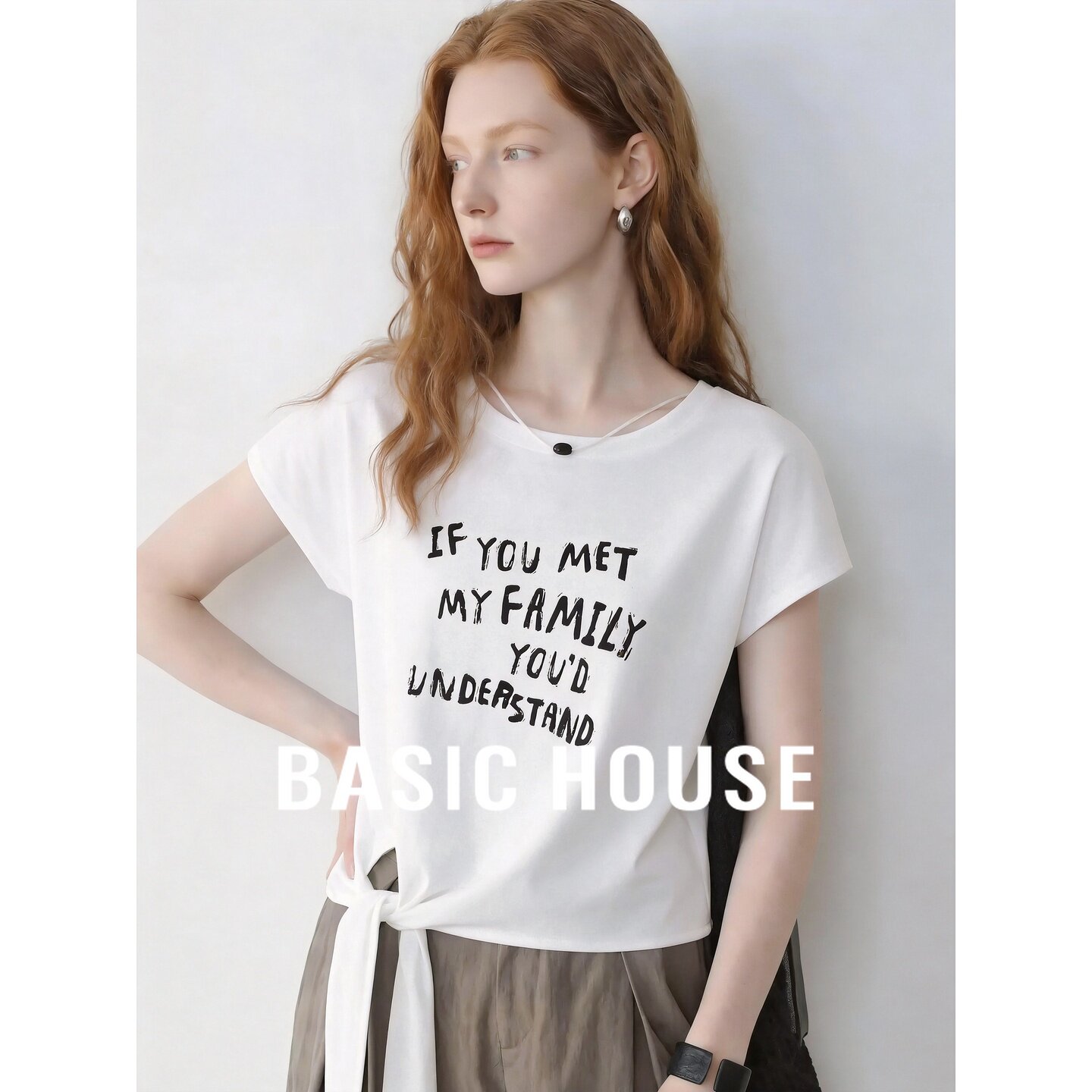 Basic House/百家好白色字母印花短袖设计感侧边系带打结休闲T恤