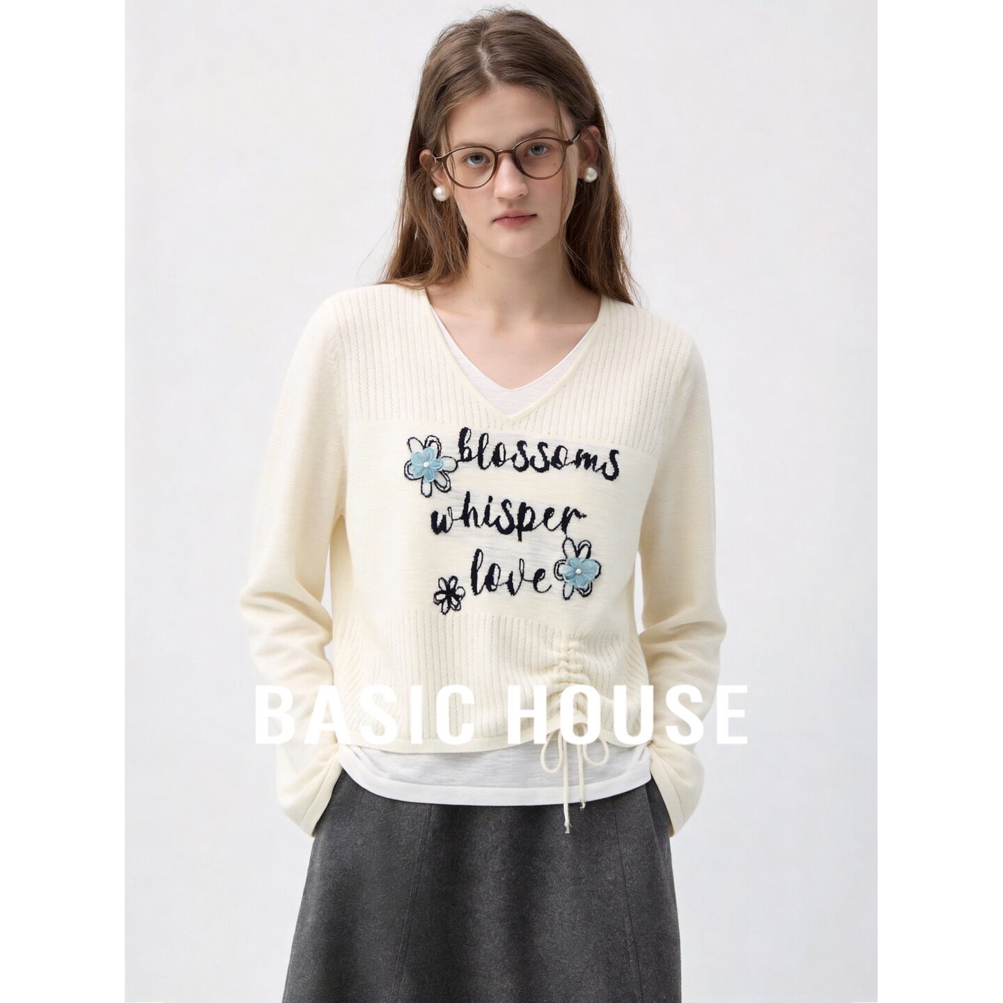 Basic House/百家好假两件V领抽绳针织衫女长袖刺绣花朵针织秋装