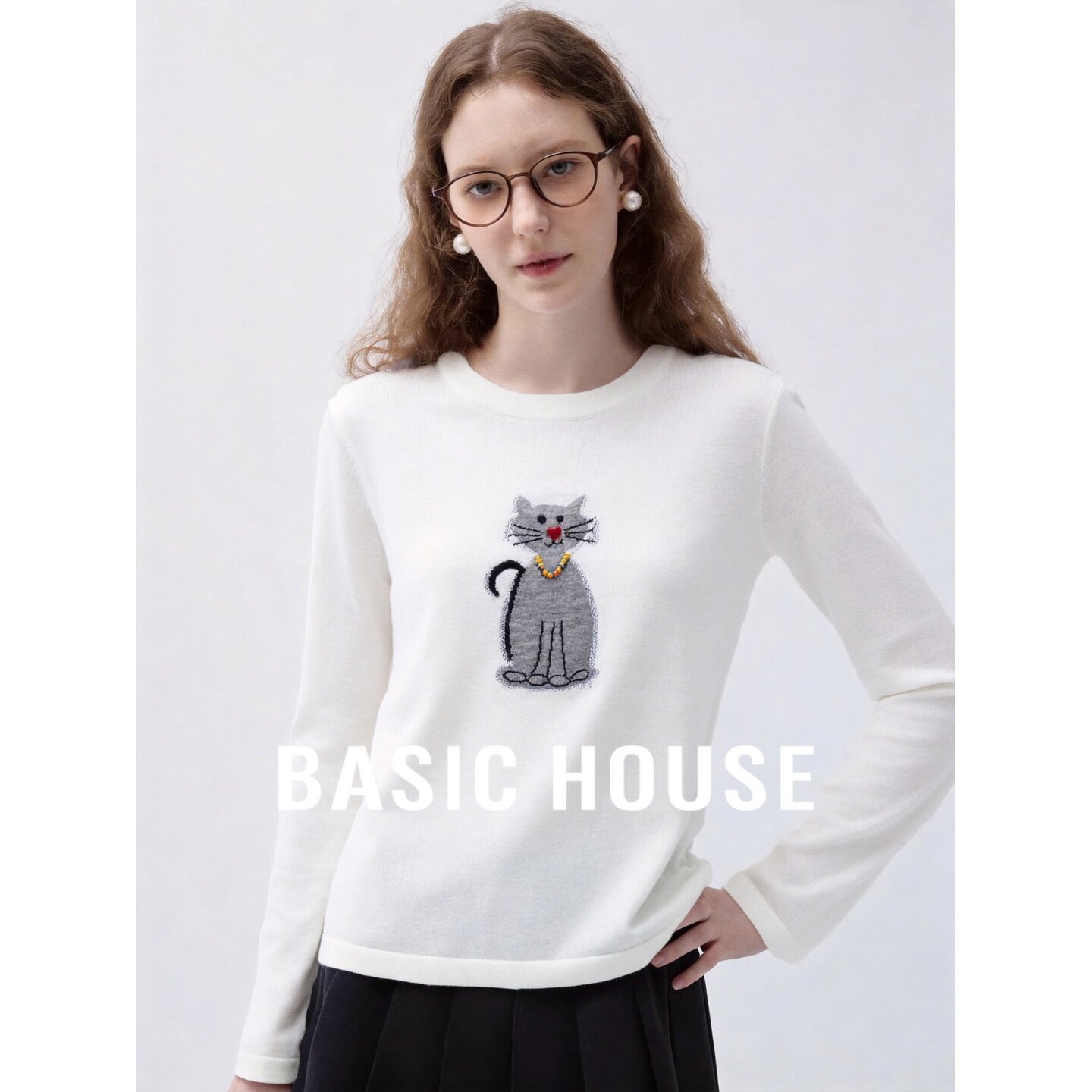 Basic House/百家好卡通猫咪长袖针织衫女秋季米白色薄款减龄上衣