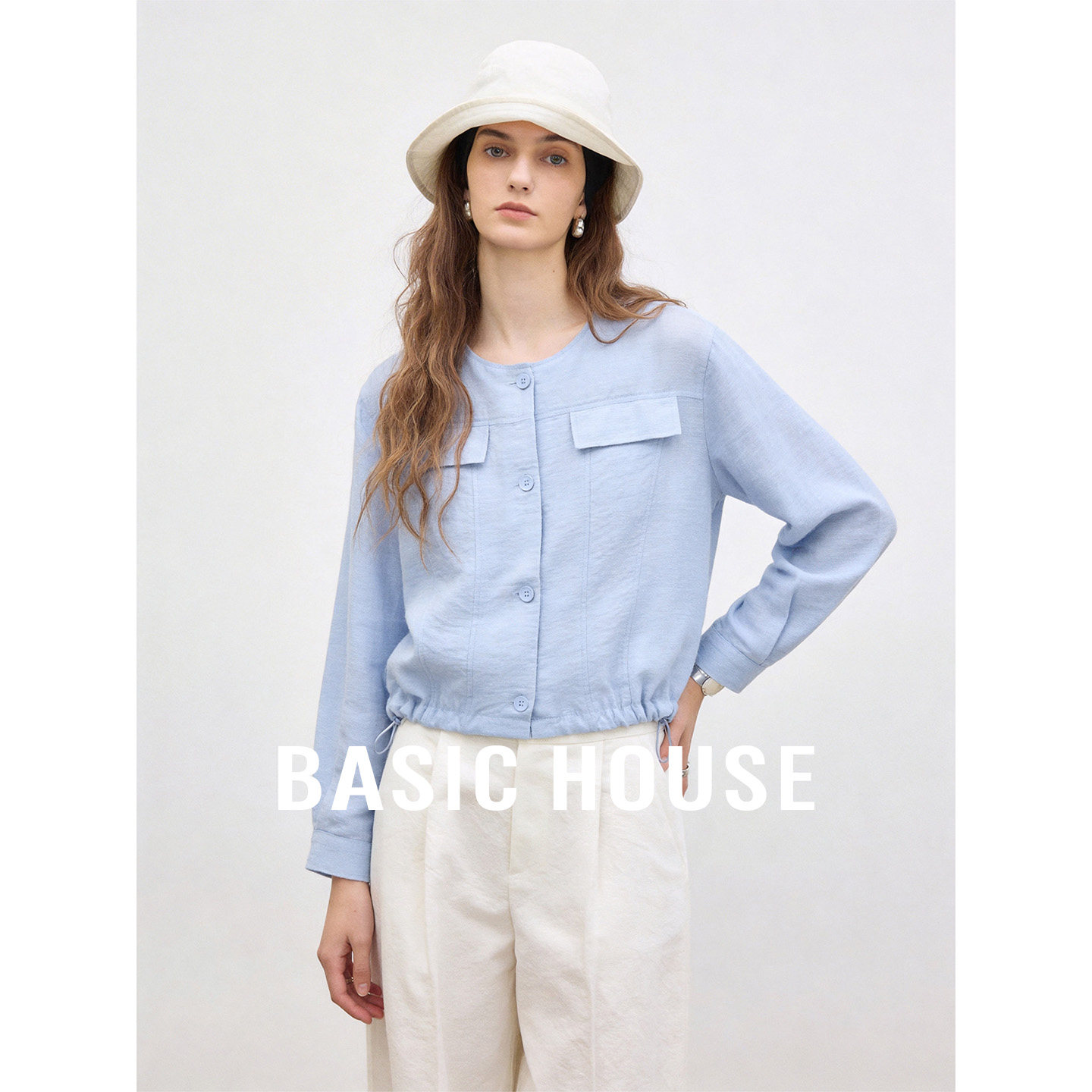 Basic House/百家好蓝色圆领短款长袖衬衫女2026新款下摆抽绳衬衣