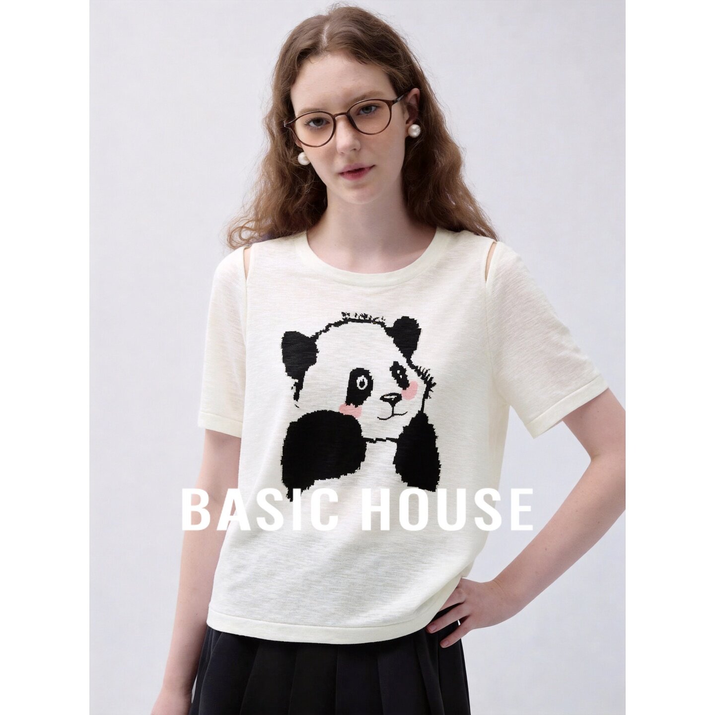 Basic House/百家好熊猫刺绣露肩针织衫女夏季圆领短袖设计感上衣
