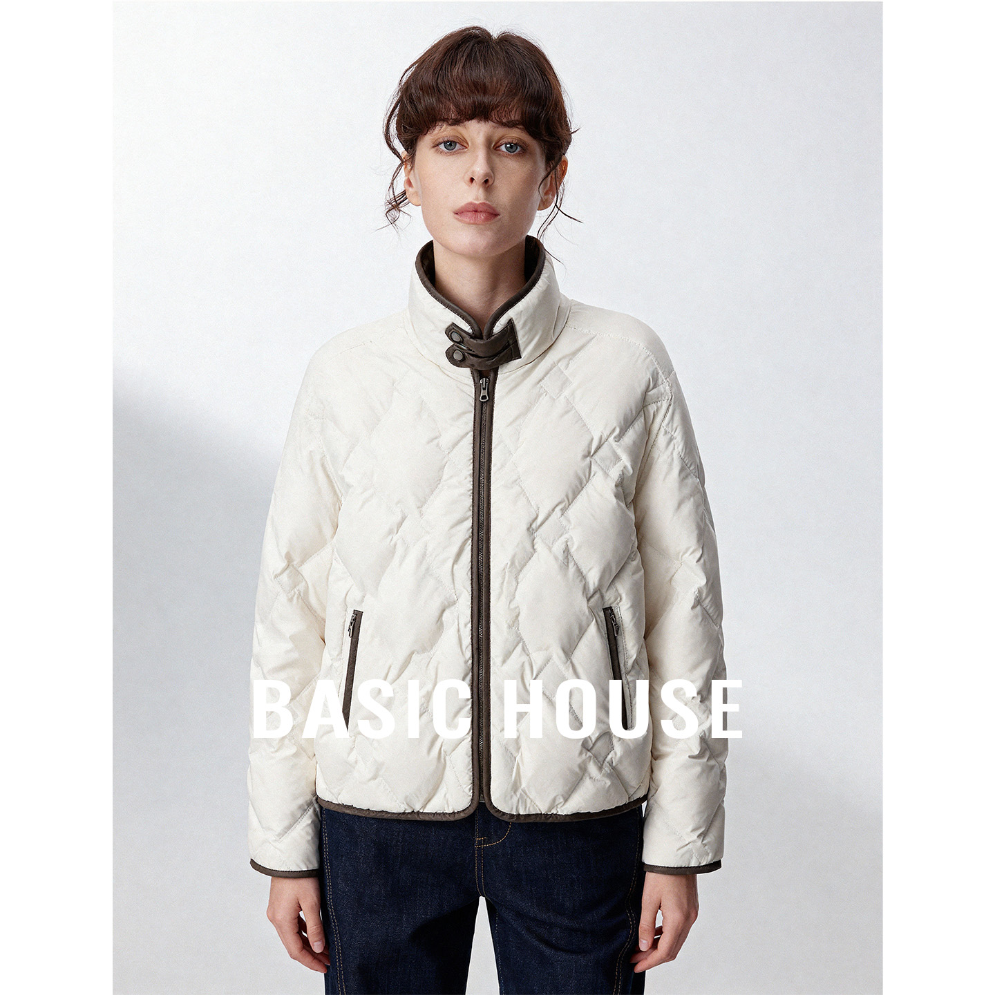 Basic House/百家好25立领拉链设计保暖羽绒服女秋冬新款轻薄外套
