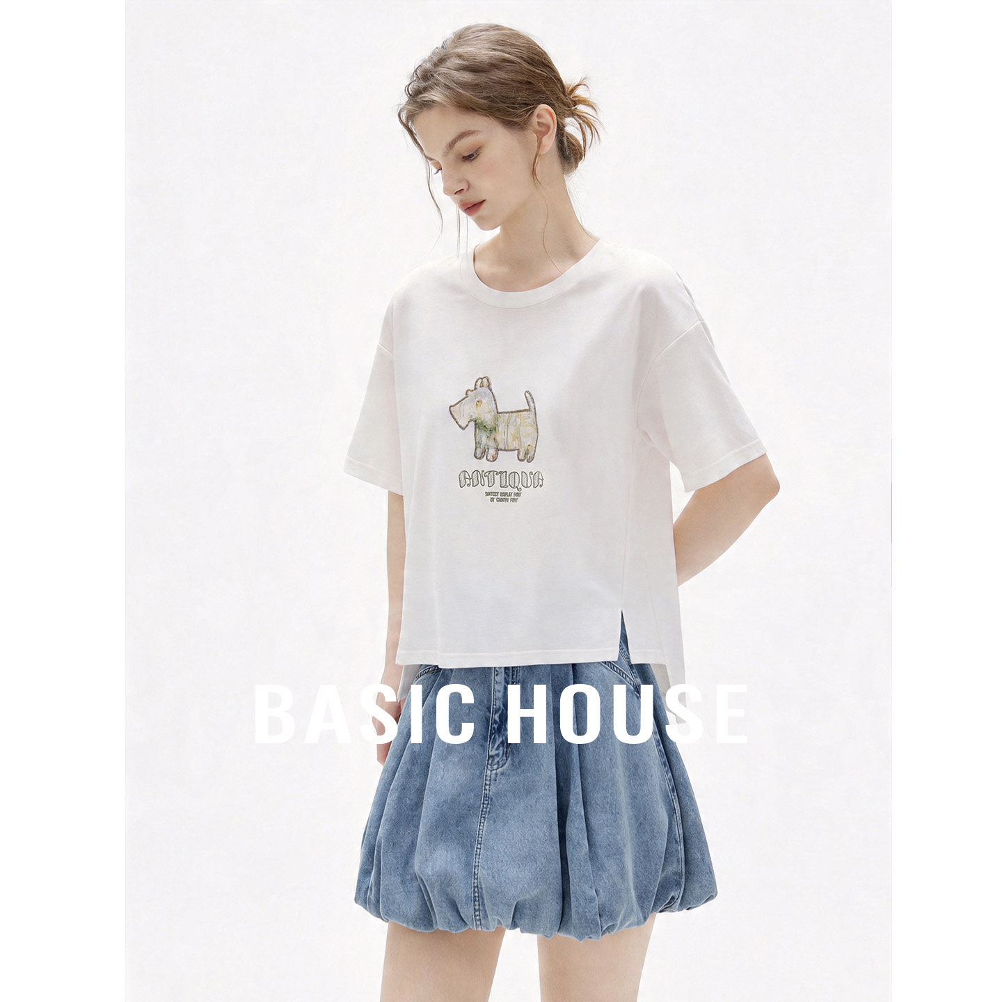 Basic House/百家好小狗刺绣短款t恤女夏季新款开叉宽松短袖上衣