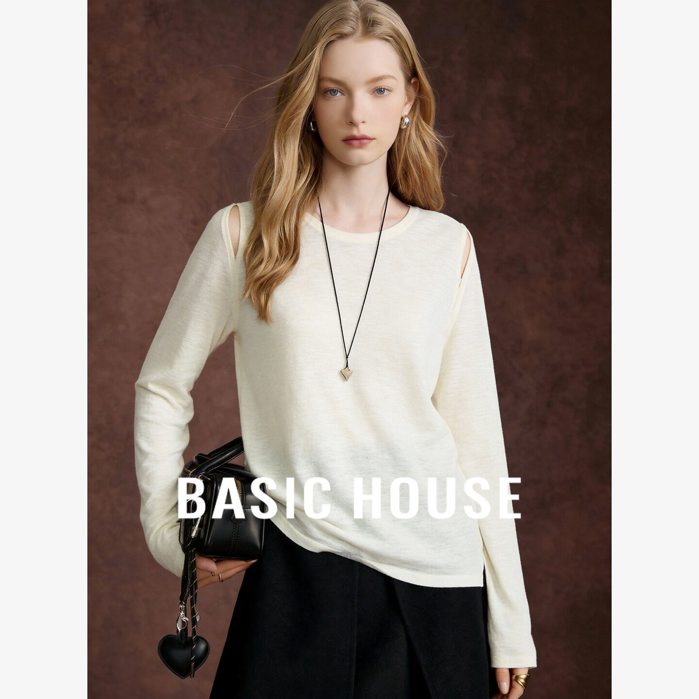 Basic House/百家好设计感亚麻露肩宽松长袖针织衫女套头休闲上衣