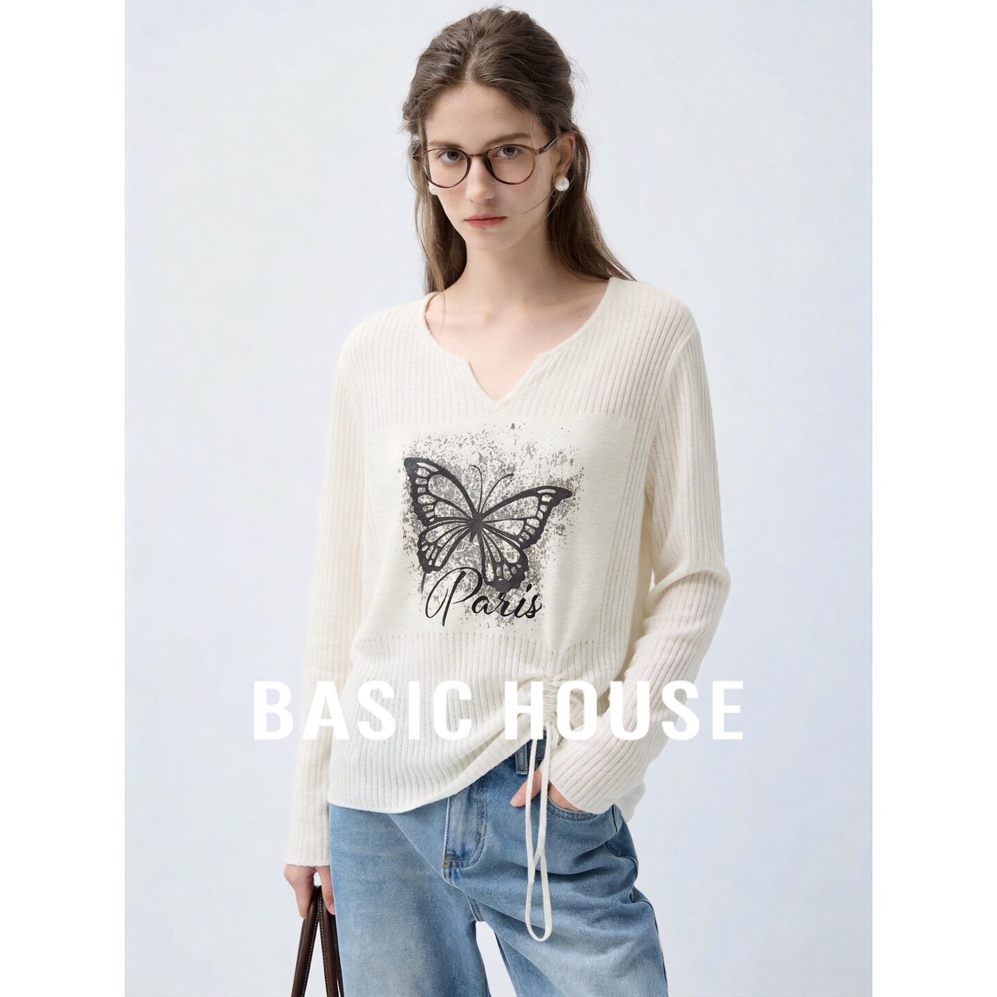 Basic House/百家好白色V领蝴蝶印花针织衫女秋长袖系带薄款上衣