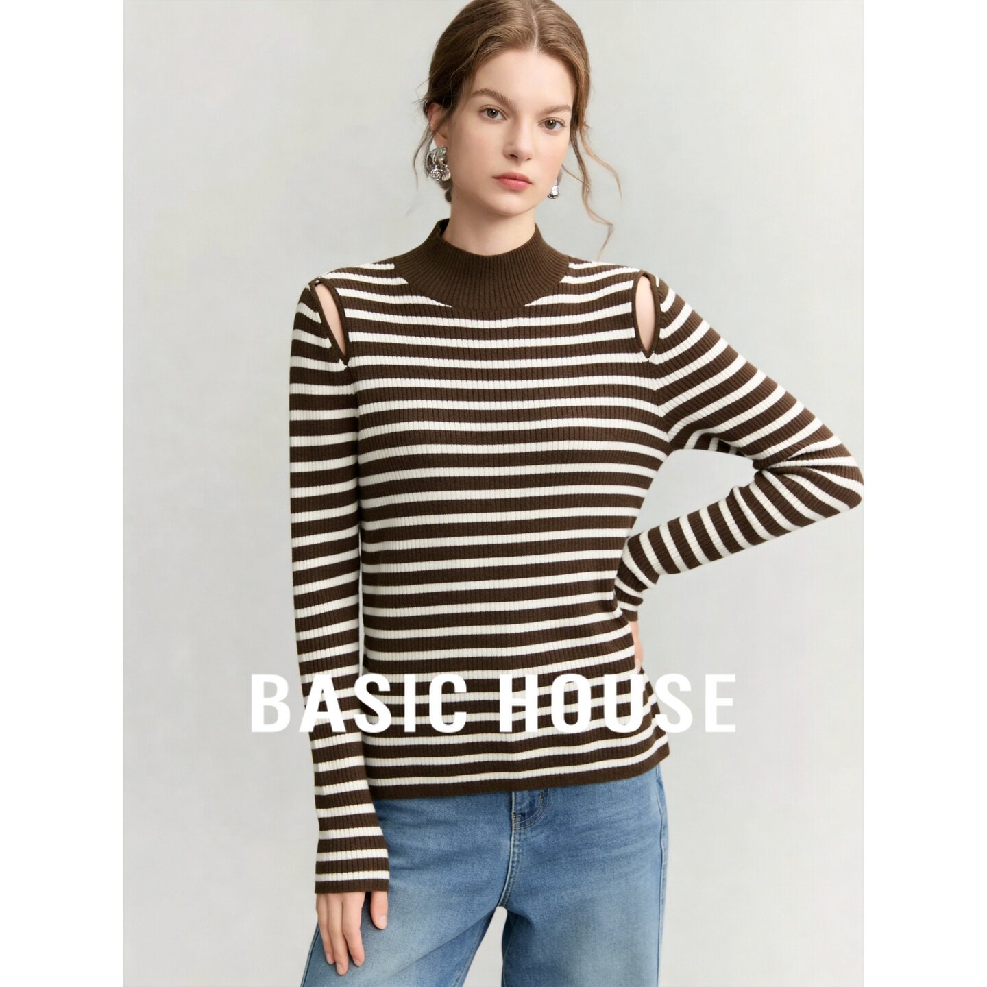 Basic House/百家好设计感露肩半高领条纹针织衫女修身轻熟风上衣