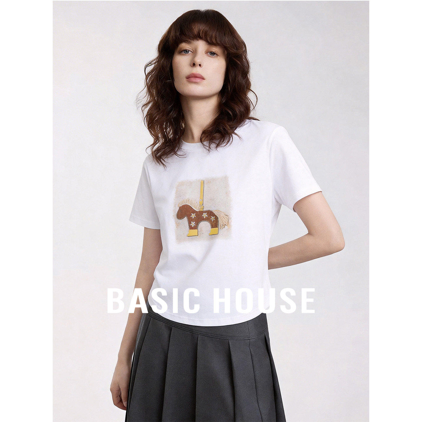 Basic House/百家好卡通印花T恤女夏季新款短款宽松圆领短袖上衣