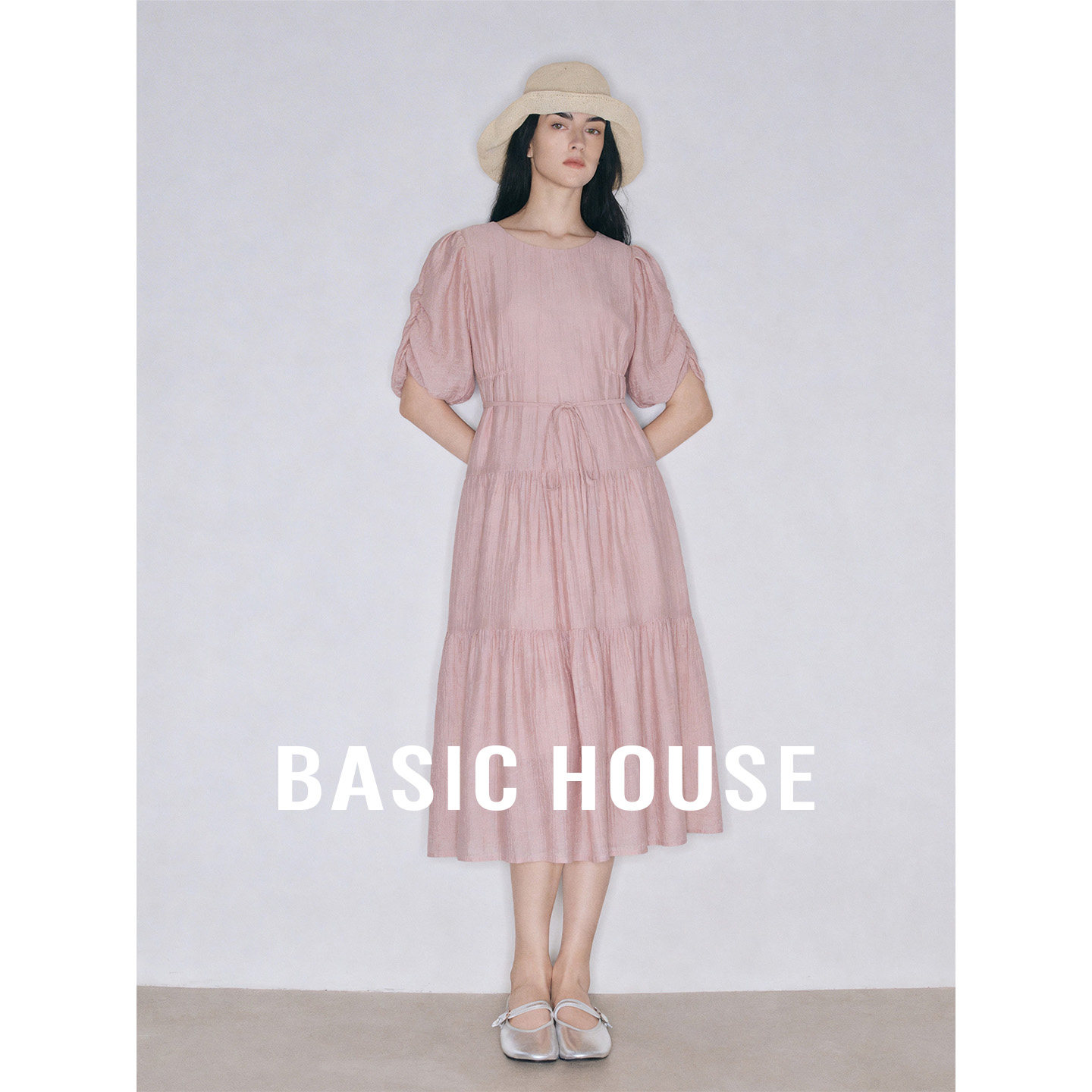 Basic House/百家好法式粉色连衣裙女夏季泡泡袖收腰显瘦中长裙
