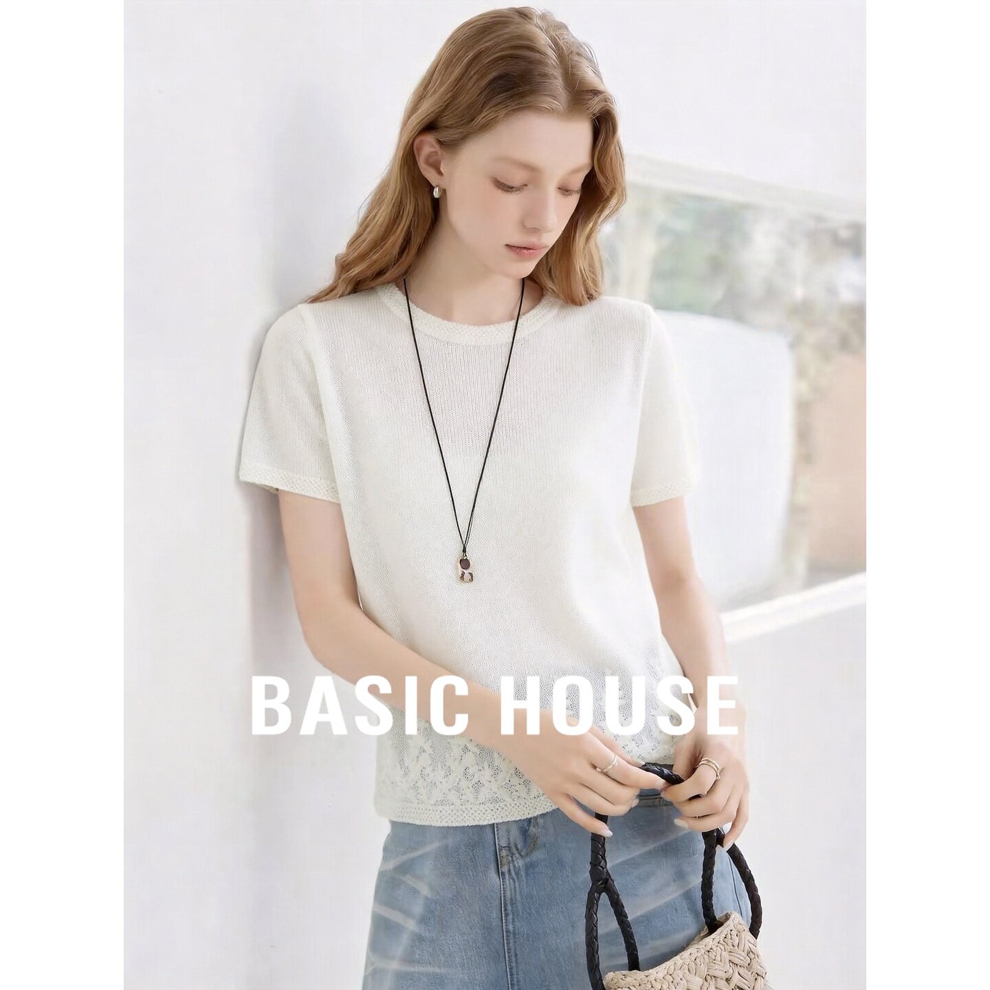 Basic House/百家好白色圆领镂空螺纹花边宽松套头休闲日常针织衫