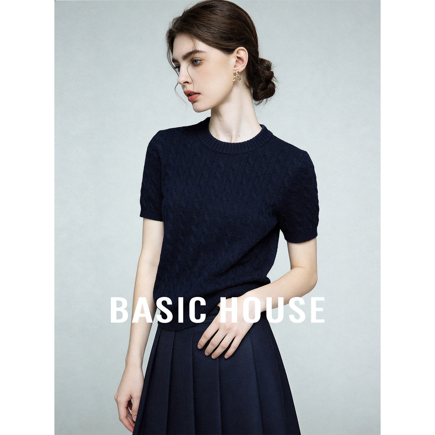 Basic House/百家好藏青色圆领绞花设计针织衫女夏超好看短袖上衣