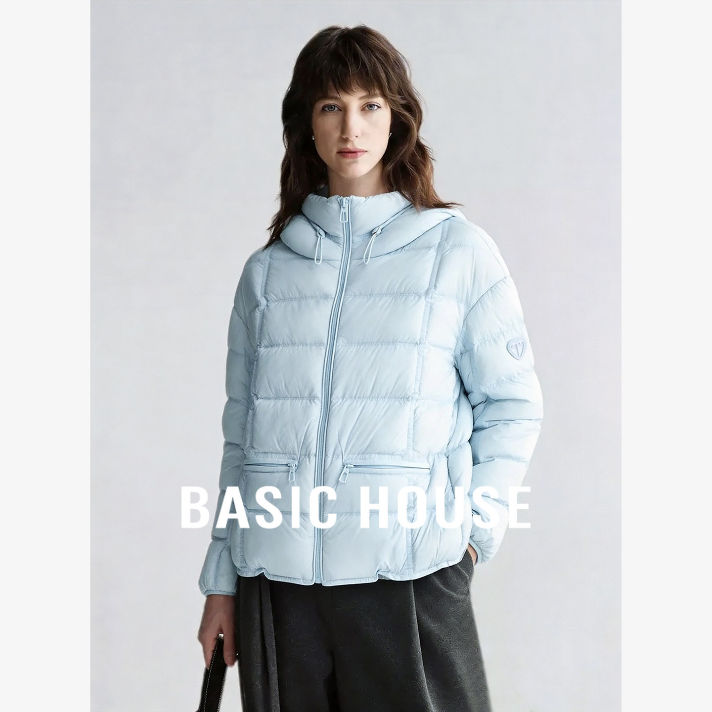 Basic House/百家好轻羽绒服女装短款连帽90绒保暖泡芙面包服外套