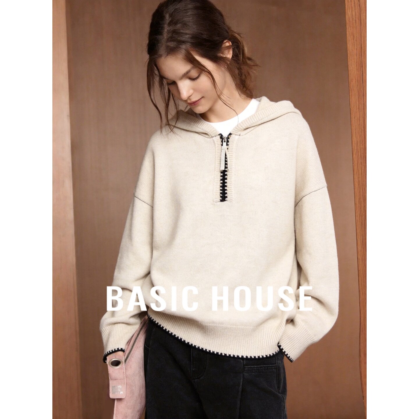 Basic House/百家好2026秋季含羊毛驼色V领短款女长袖套头针织衫