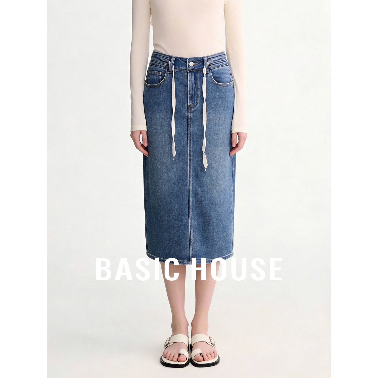 Basic House/百家好蓝色直筒牛仔半身裙女秋季抽绳后开叉中长A裙