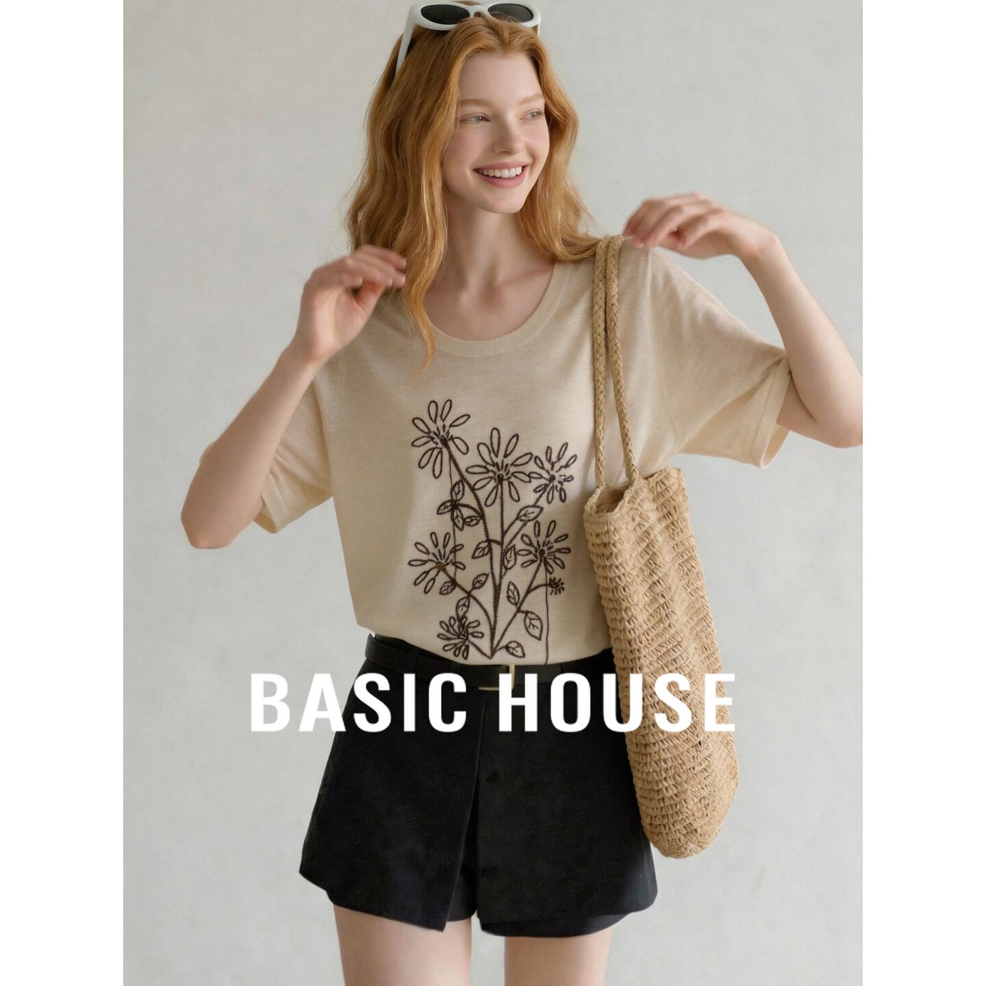 Basic House/百家好原麻色刺绣花朵短袖针织衫女薄款透气圆领上衣
