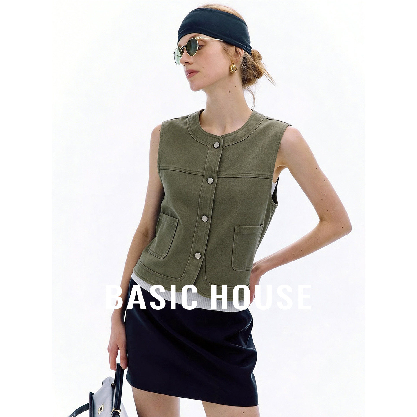 Basic House/百家好军绿色工装风牛仔短款马甲女春季叠穿百搭坎肩