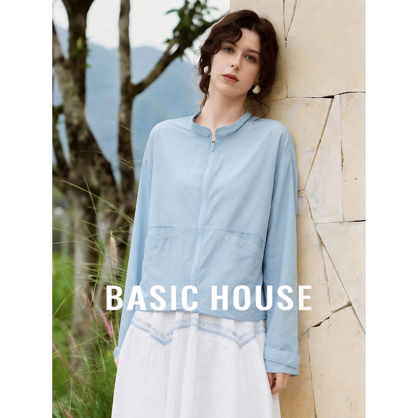 Basic House/百家好浅蓝色拉链衬衫女夏极简风百搭显瘦防晒服上衣