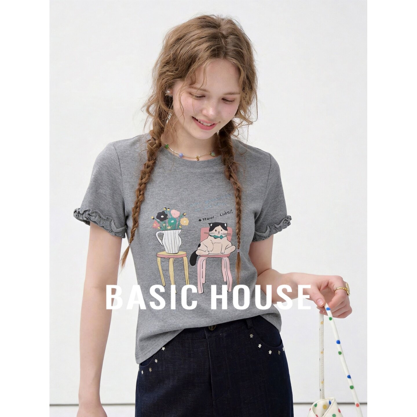 Basic House/百家好卡通猫咪印花短袖浅灰色圆领花边显瘦上衣T恤