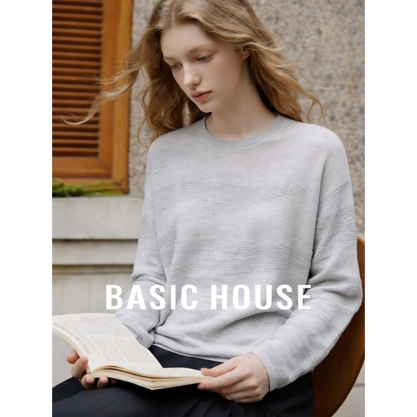 Basic House/百家好2026秋季灰色圆领亮丝宽松短款长袖新款针织衫