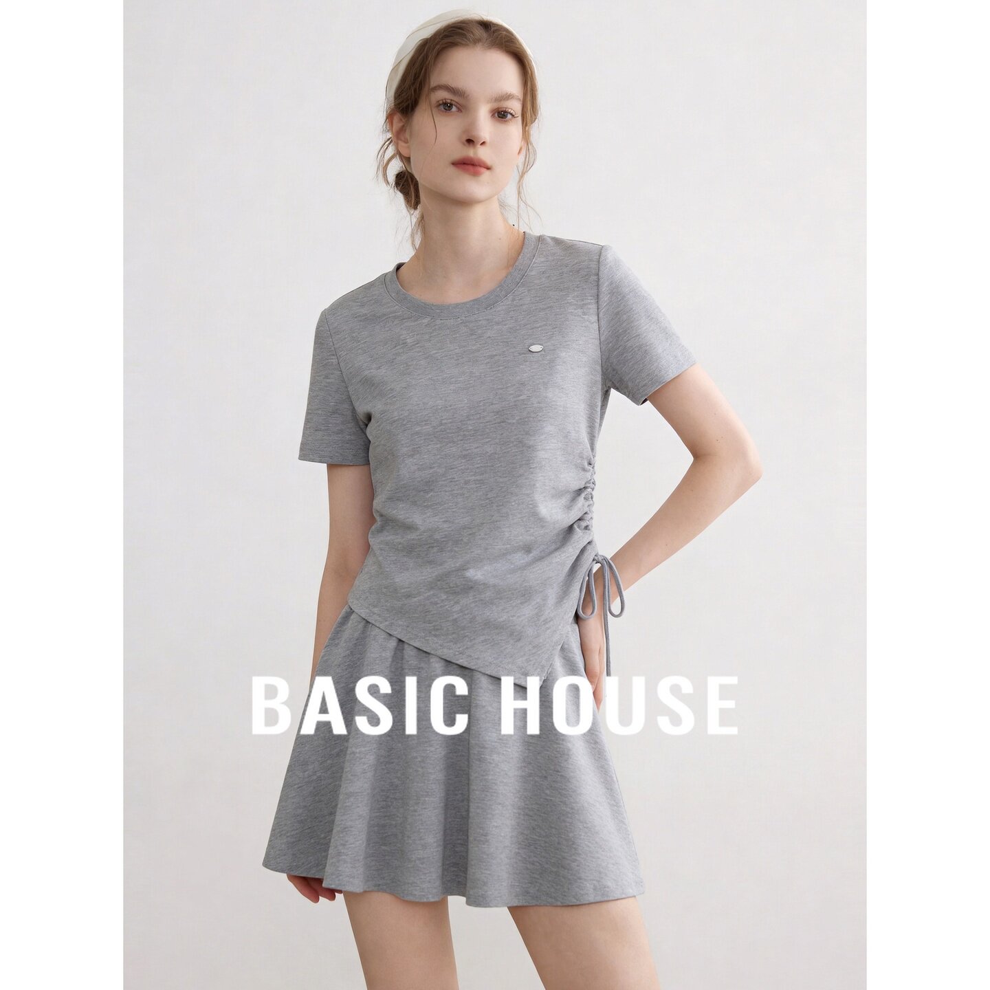Basic House/百家好灰色抽绳短袖T恤百褶短裙女夏季休闲气质套装