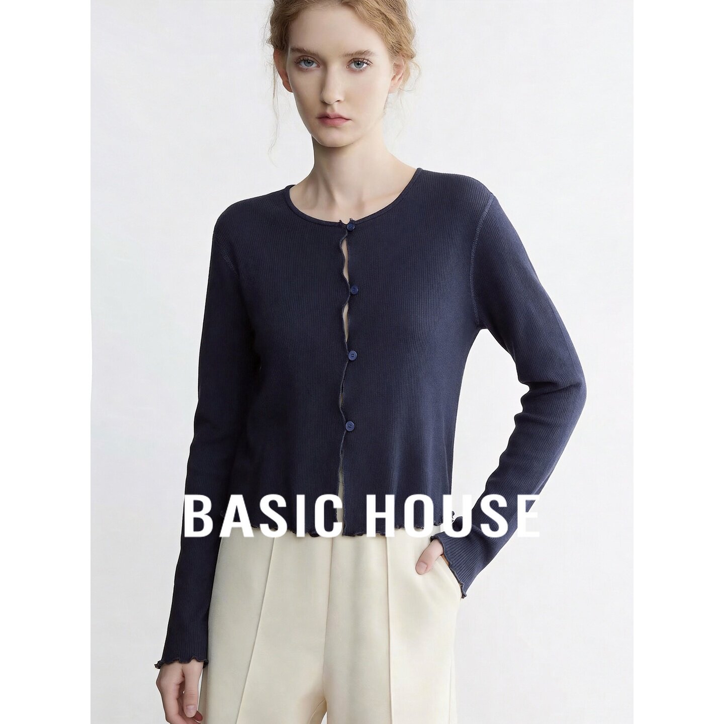 Basic House/百家好优雅风圆领长袖T恤修身单排扣藏青色针织开衫