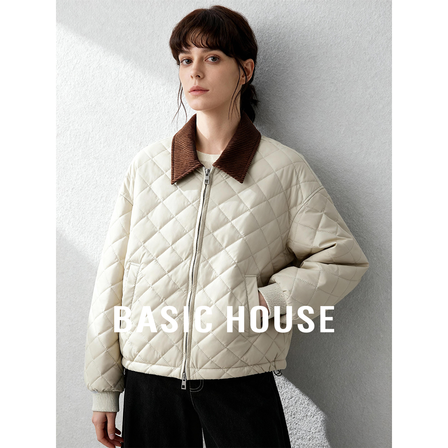 Basic House/百家好灯芯绒翻领拼接羽绒服秋冬菱格短款白鸭绒外套