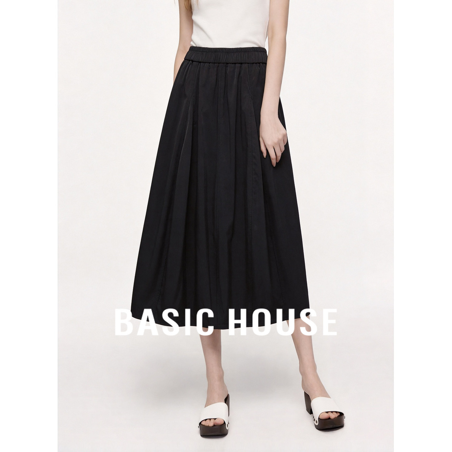 Basic House/百家好极简风优雅黑色A字半身裙中腰显瘦垂感长裙女