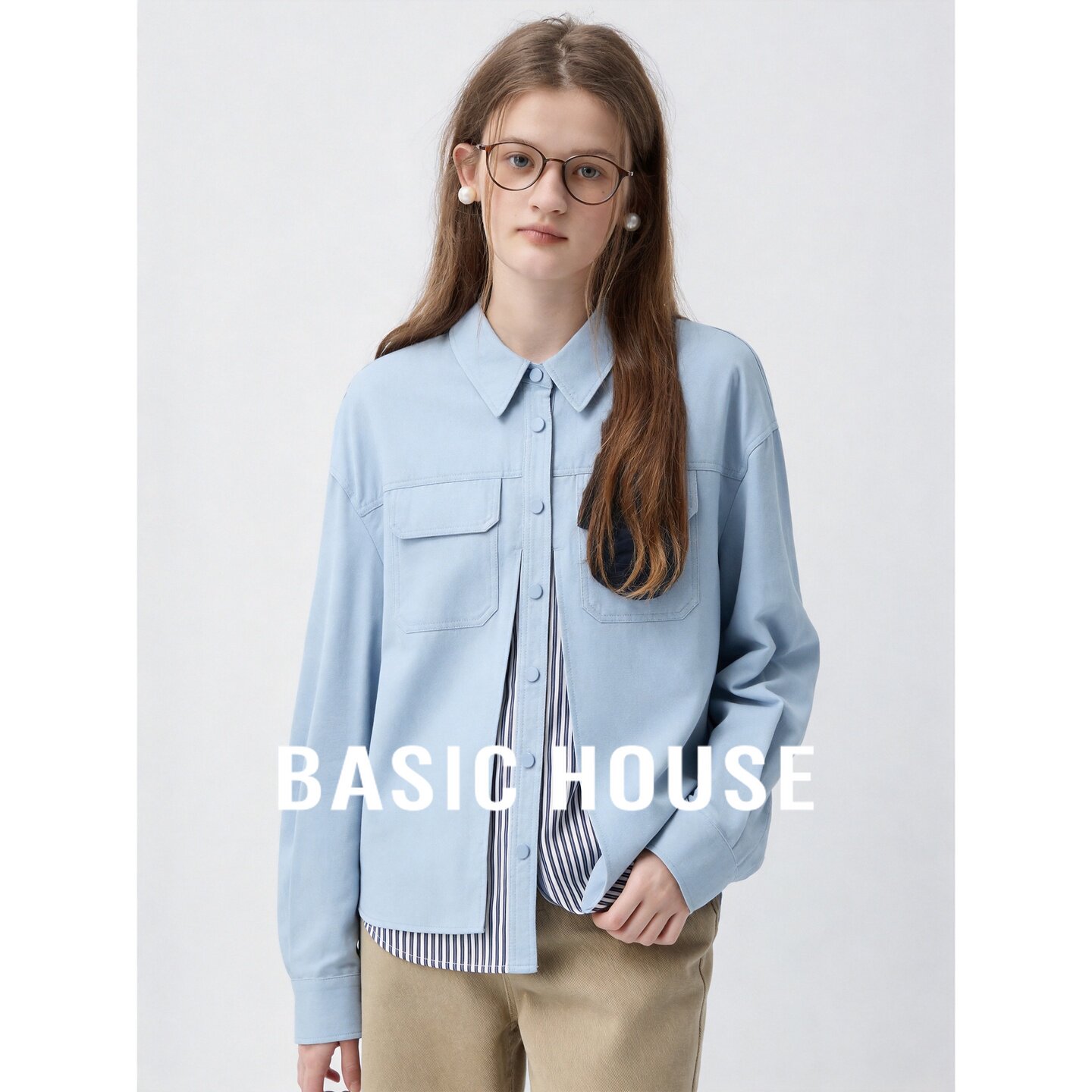 Basic House/百家好设计感假两件浅蓝色工装内里竖条纹短外套女秋