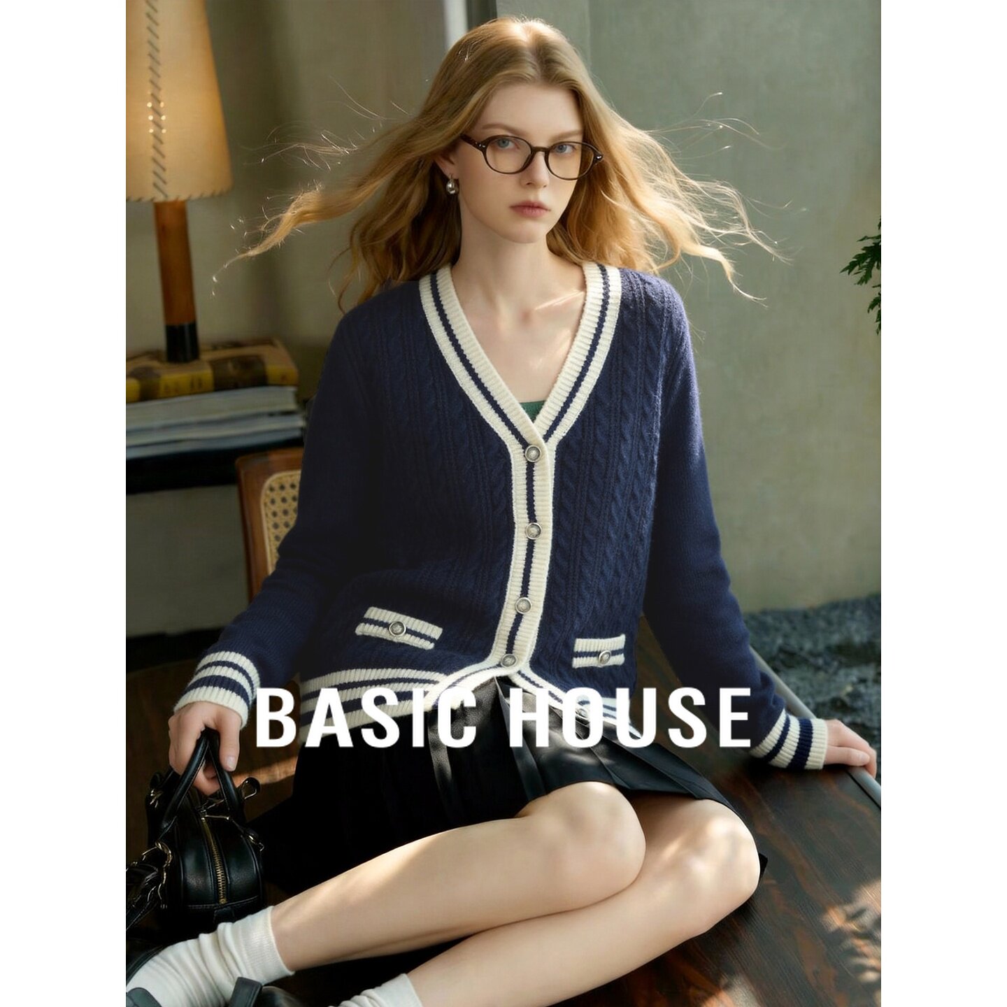 Basic House/百家好学院风羊毛V领纽扣女日常百搭长袖针织外套