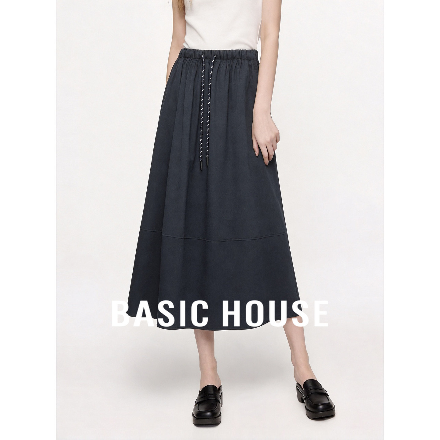 Basic House/百家好休闲抽绳A字半身长裙女秋遮肉垂感显瘦百褶裙