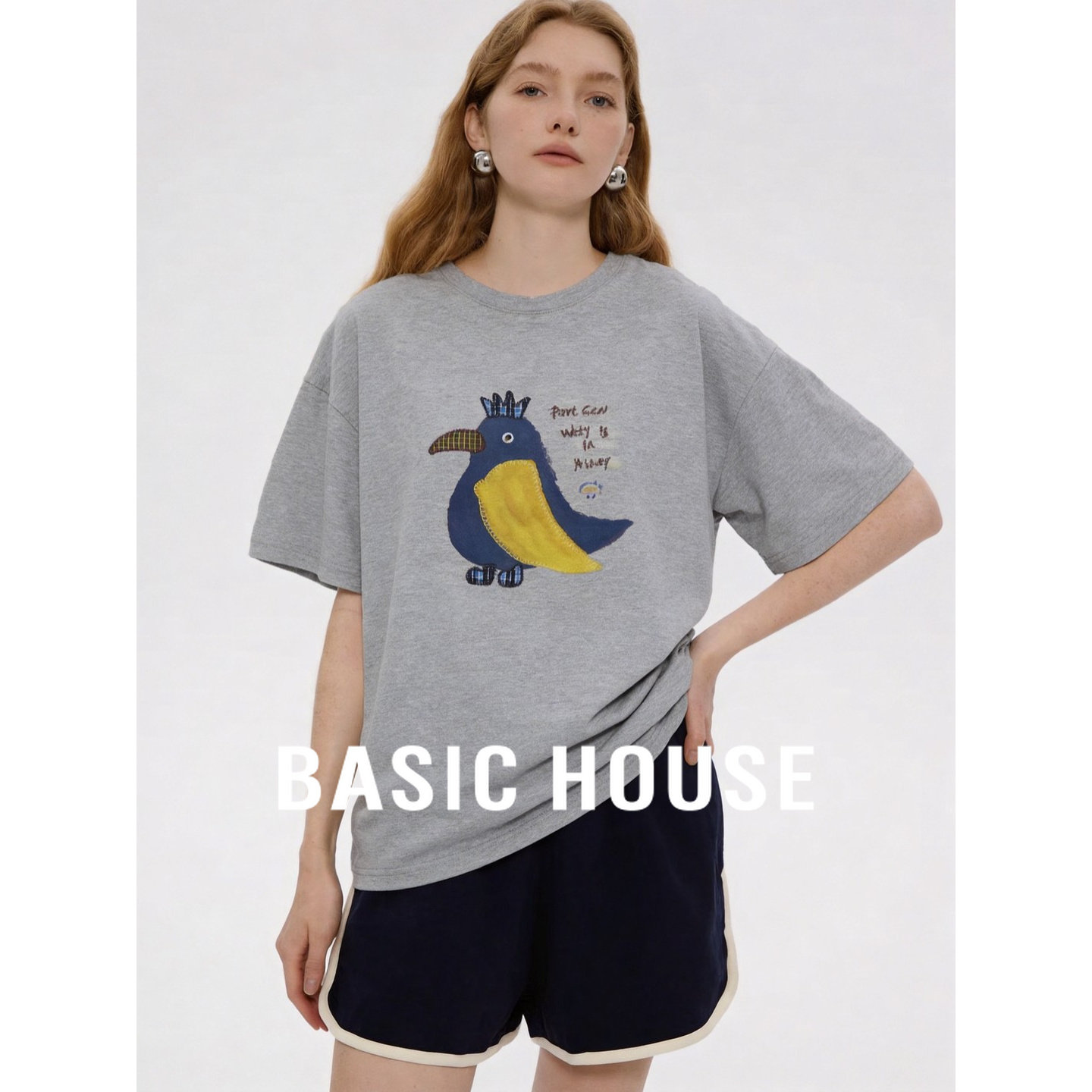 Basic House/百家好休闲灰色小鸟印花短袖T恤女宽松圆领纯棉上衣