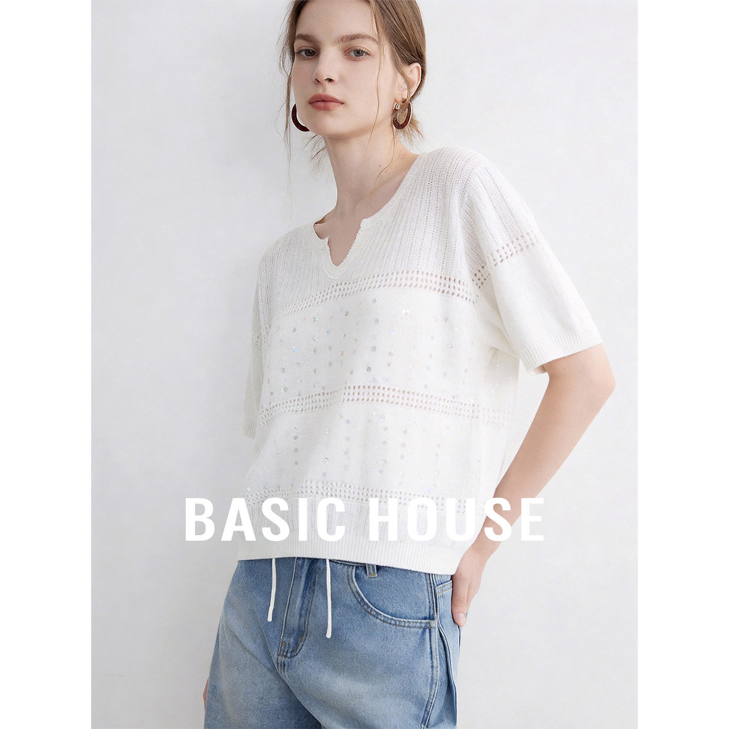 Basic House/百家好纯色镂空亮片针织衫新款UV领套头宽松显瘦上衣