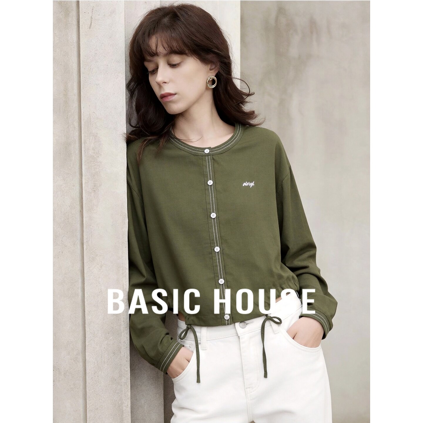 Basic House/百家好绿色圆领长袖衬衫女秋季宽松系带收腰纽扣上衣
