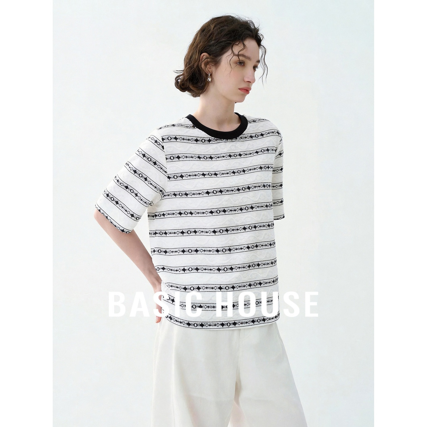 Basic House/百家好黑白条纹短袖T恤女26夏季宽松圆领设计感上衣