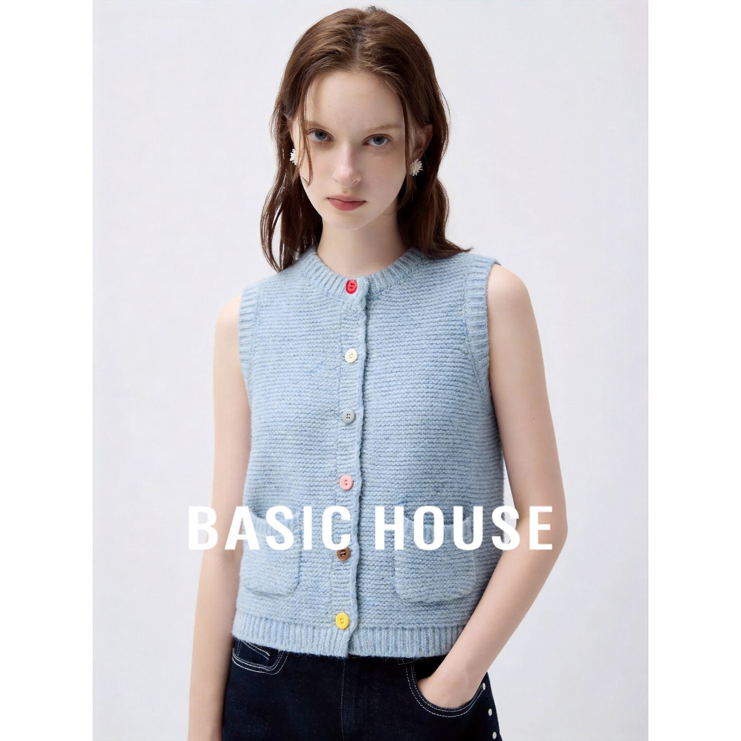 Basic House/百家好浅蓝色彩扣圆领针织马甲女秋季减龄双口袋开衫