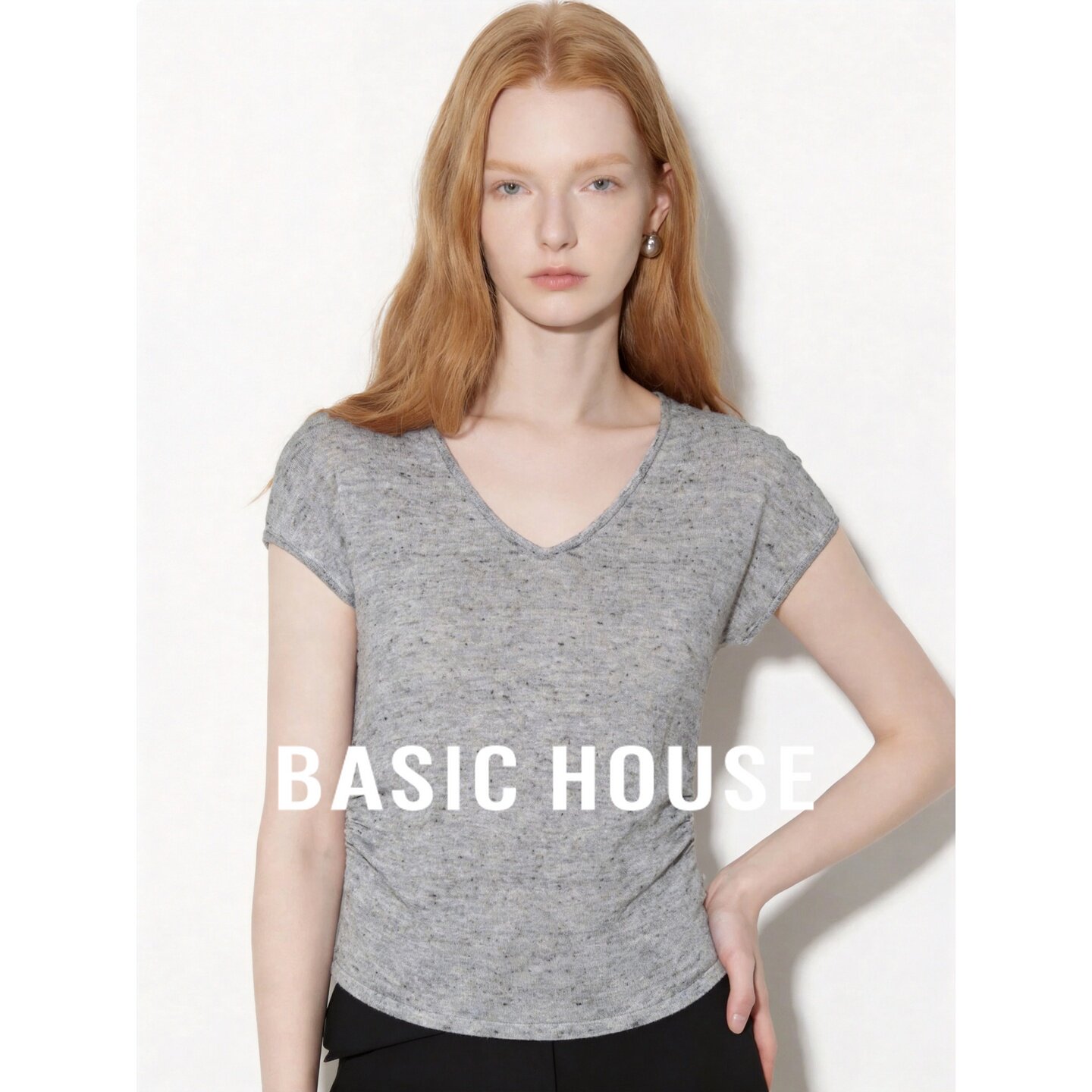Basic House/百家好灰色亚麻U领卷边T恤时尚百搭纯色针织衫夏季女