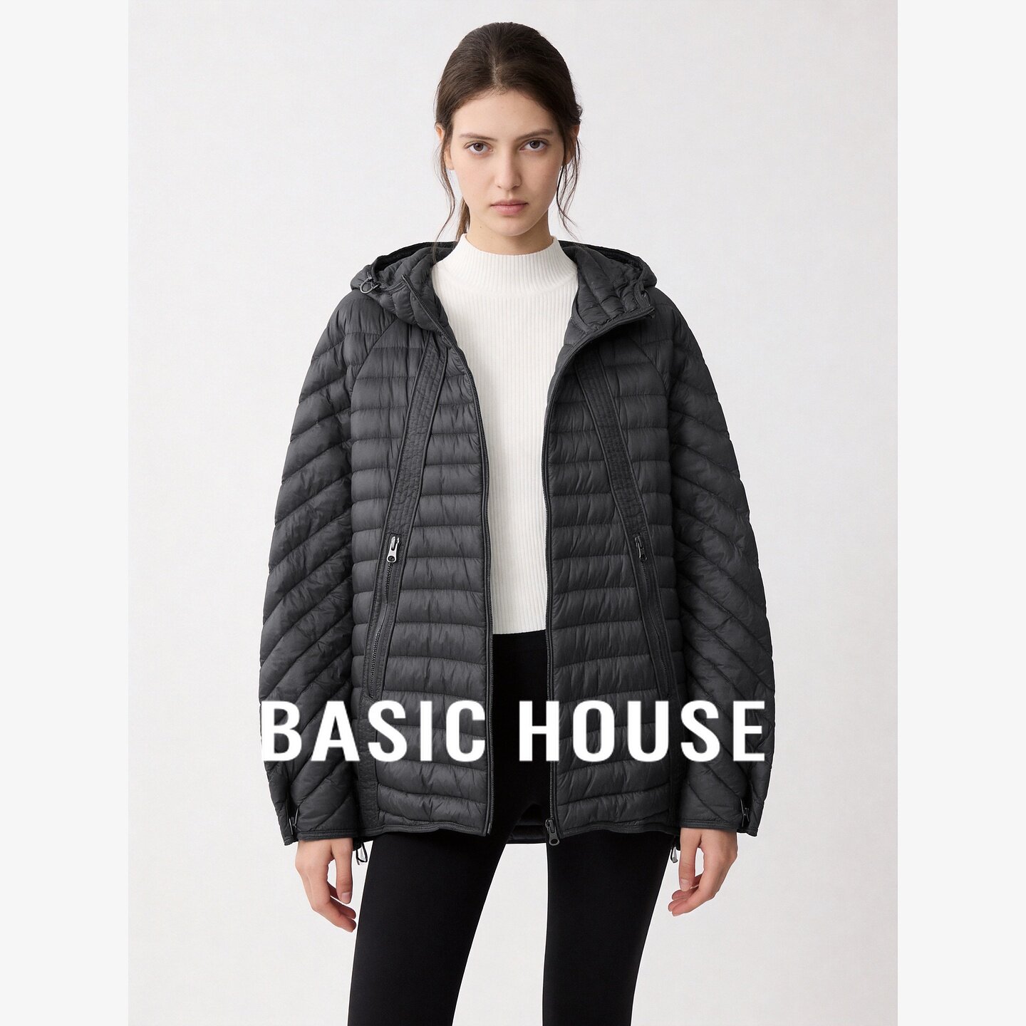 Basic House/百家好连帽轻薄羽绒服女短款宽松白鸭绒绗缝保暖外套