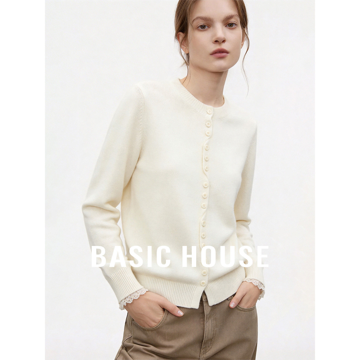 Basic House/百家好白色圆领设计感针织开衫女夏季超好看外搭毛衫