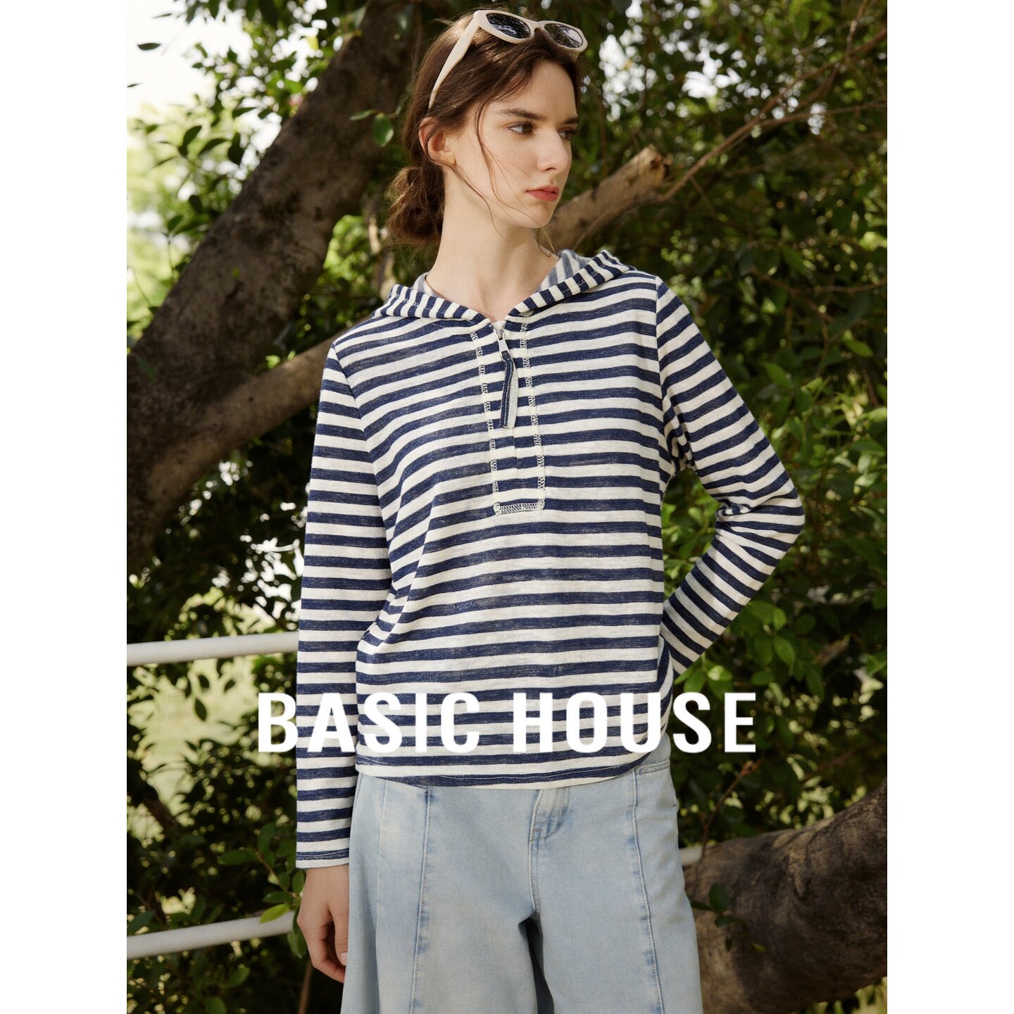 Basic House/百家好条纹连帽松弛感长袖T恤女夏季舒适透气打底衫