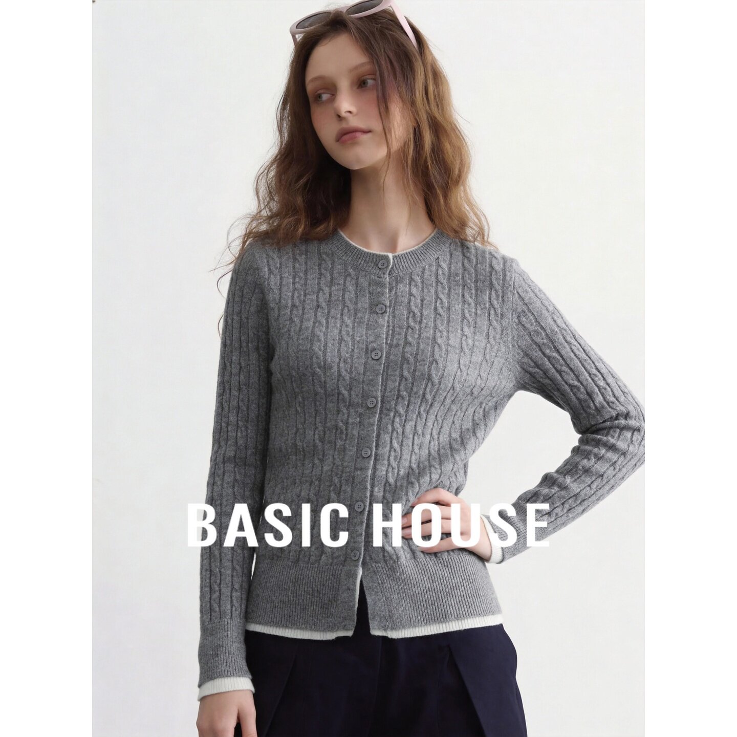 Basic House/百家好全羊毛圆领针织开衫长袖修身绞花韩版灰色毛衣