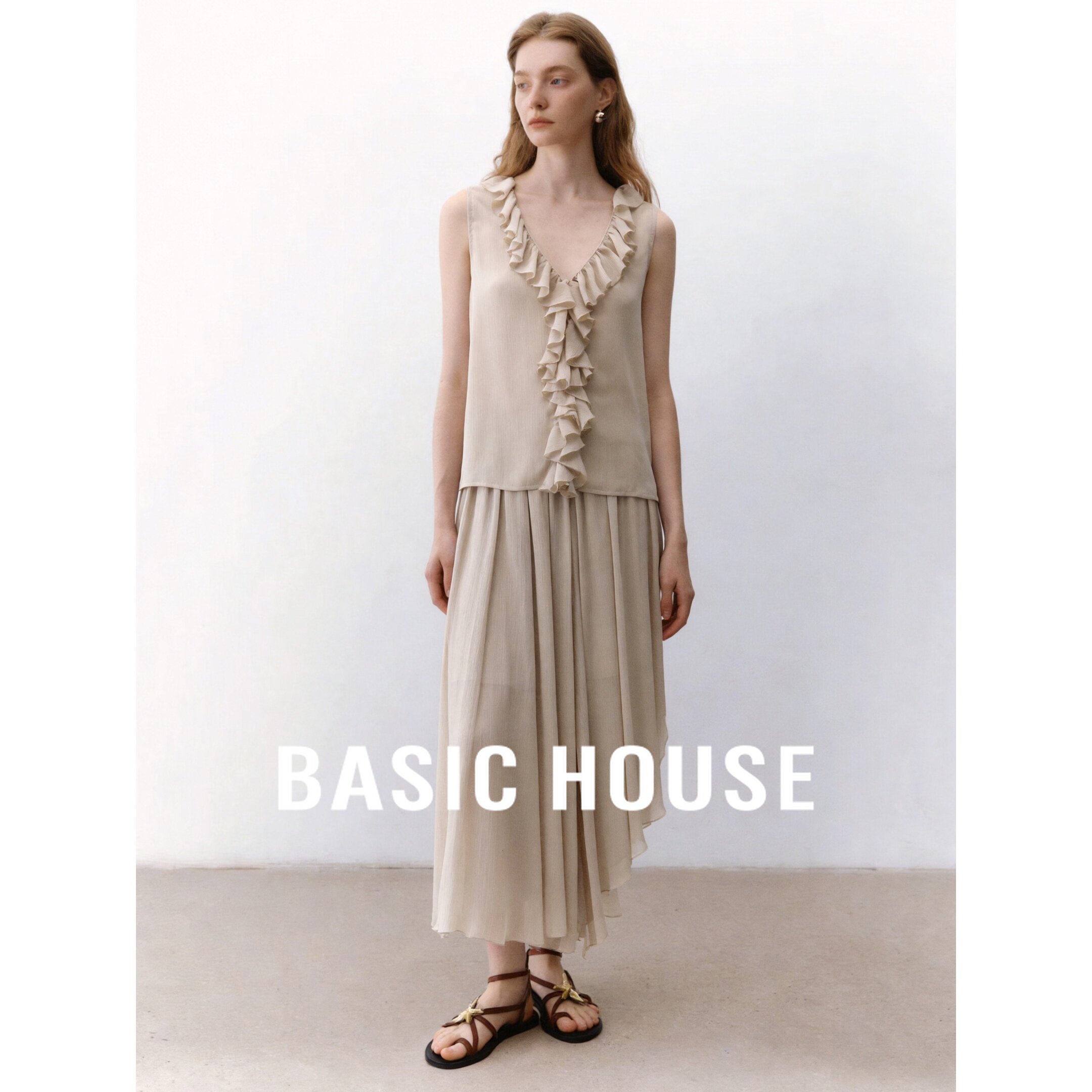 Basic House/百家好慵懒风荷叶边套装女V领上衣百褶裙两件氛围感
